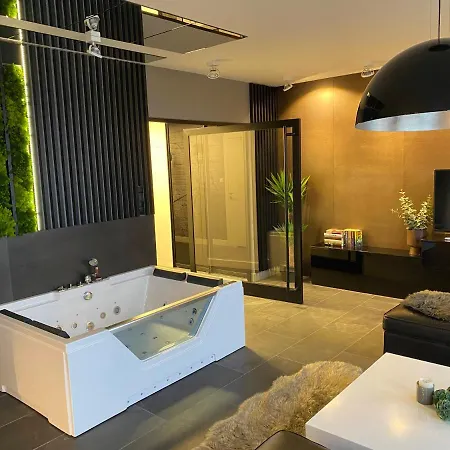 Magspace Jacuzzi -Z Widokiem Na Rzeke, Free Parking Appartement Gdańsk
